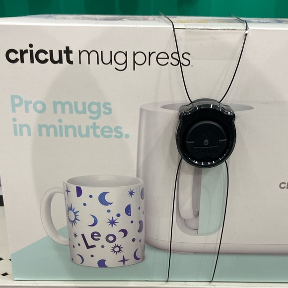 I want to make people happy and make things that people like from my criuct - Picture 5 of 9